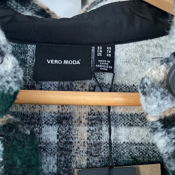 -Vero Moda Chrissie Gray Plaid Shacket XS Nordstrom NWT - Picture 7 of 12